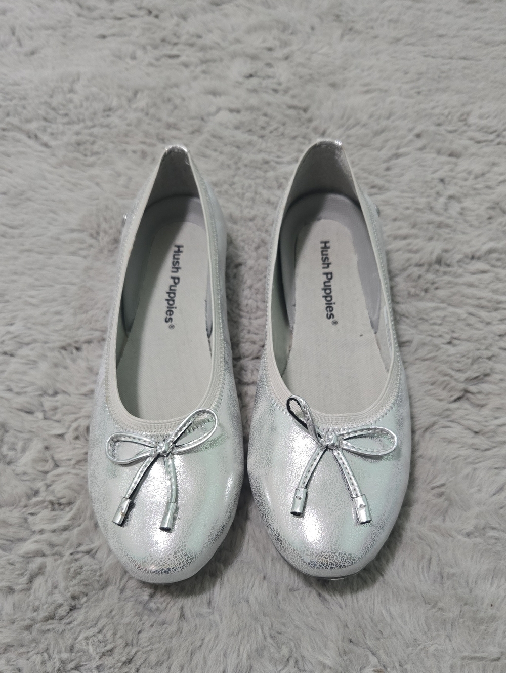 Hush Puppies metallic silver bow ballet flats youth size 4 women's 6-6.5